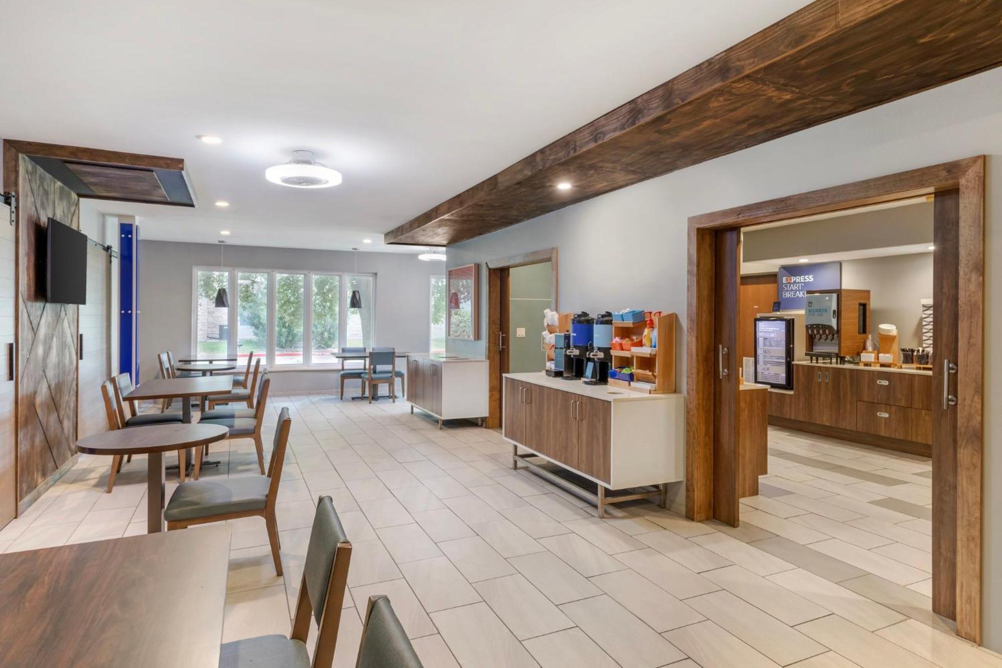 Holiday Inn Express Hotel And Suites Alice By Ihg Buitenkant foto