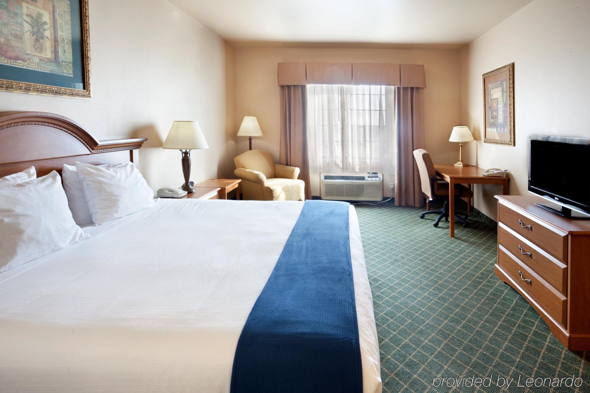 Holiday Inn Express Hotel And Suites Alice By Ihg Kamer foto