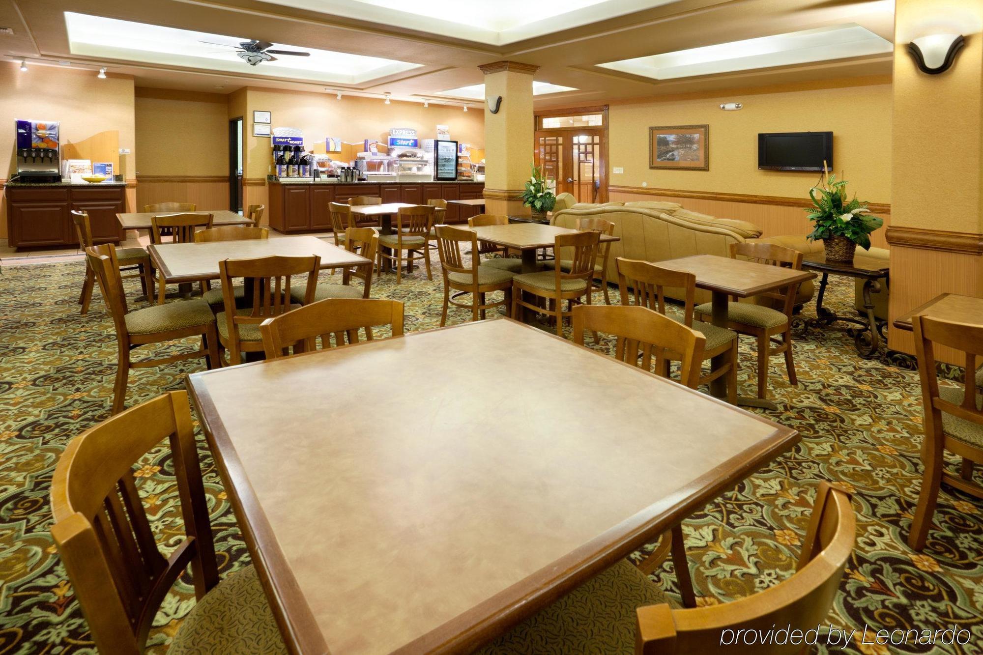 Holiday Inn Express Hotel And Suites Alice By Ihg Buitenkant foto