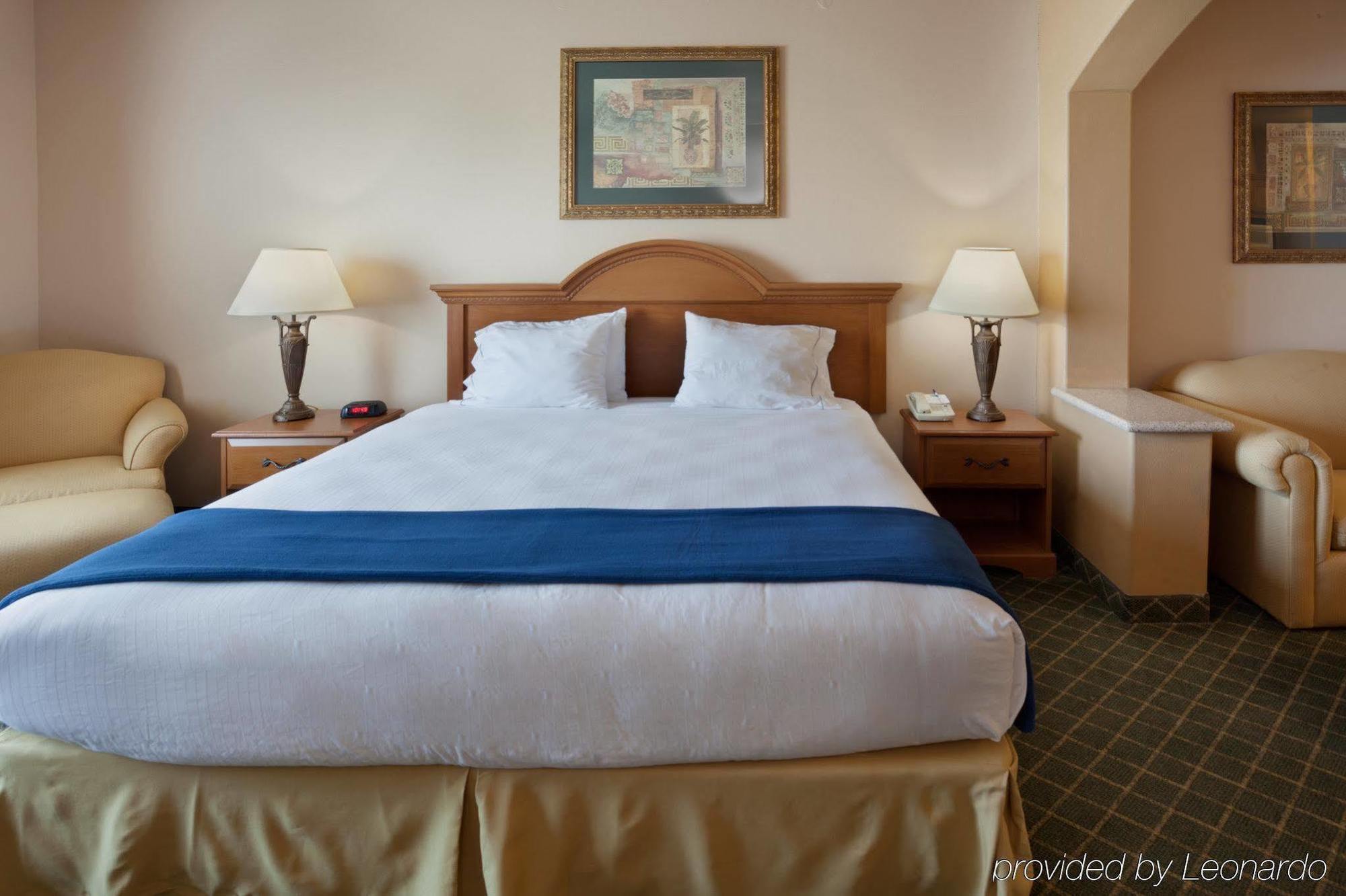Holiday Inn Express Hotel And Suites Alice By Ihg Kamer foto